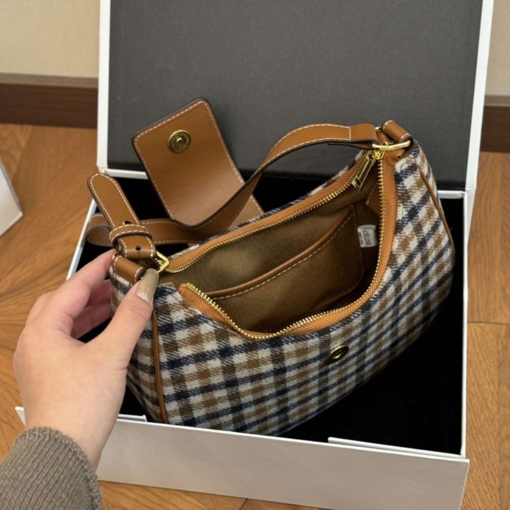Ce1i*e Ava Triomphe Bag In Tartan Textile And Calfskin Medium 24Cm 114492Fyd 14Ml