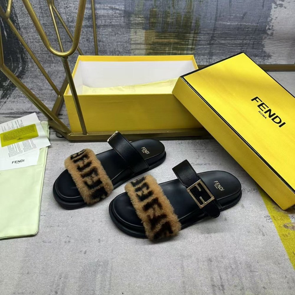 F**di Feel Mink Ff Slides Black 8X8710A8P2F182F