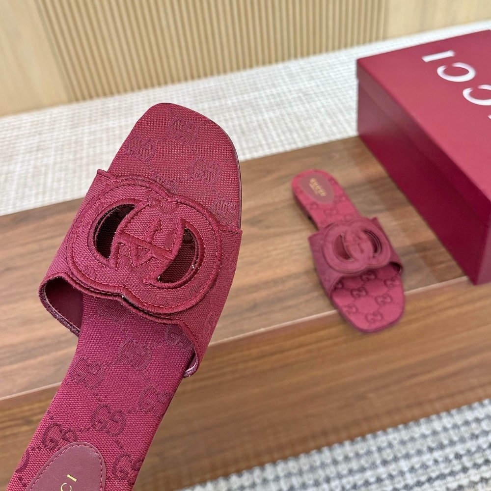 Gvc*1 Women Slide Sandal With Interlocking G Rosso Ancora Red Gg Canvas ‎790447 9Sf00 8549