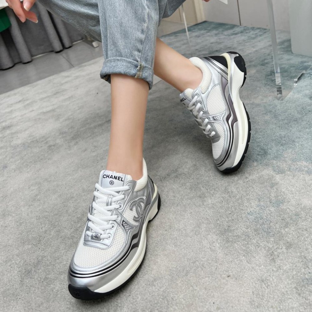 Ch**el 23C Silver Metallic Cc Logo Lace Up Flat Runner Trainer Sneaker White And Silver G39792 Y56368 K5451
