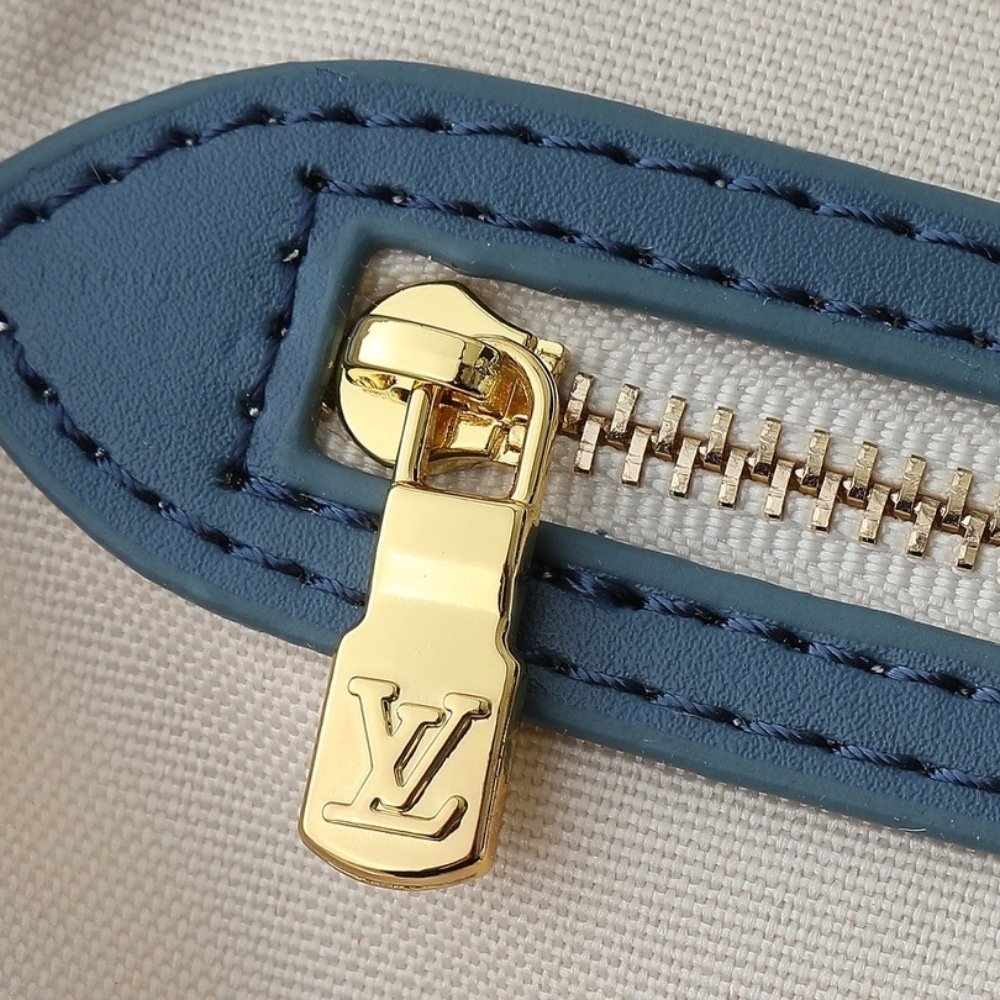 L0vis Vvtt0n Nevereverfull Denim Blue 31Cm N00198