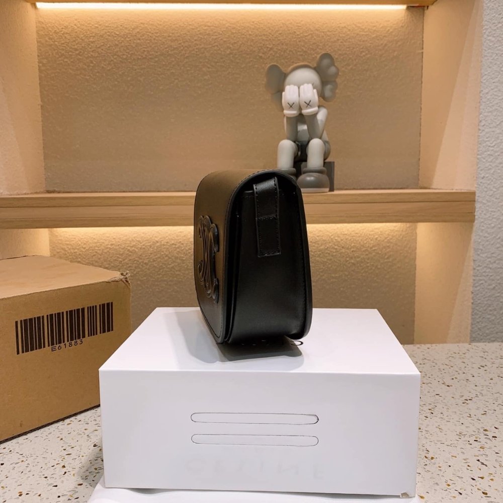 Ce1i*e Folco Cuir Triomphe In Smooth Black 18Cm 198263Du3 38No