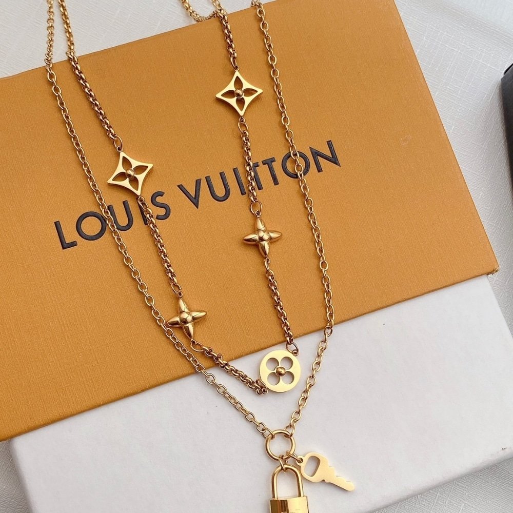L0vis Vvtt0n Lv Iconic Charm Necklace Gold M02494