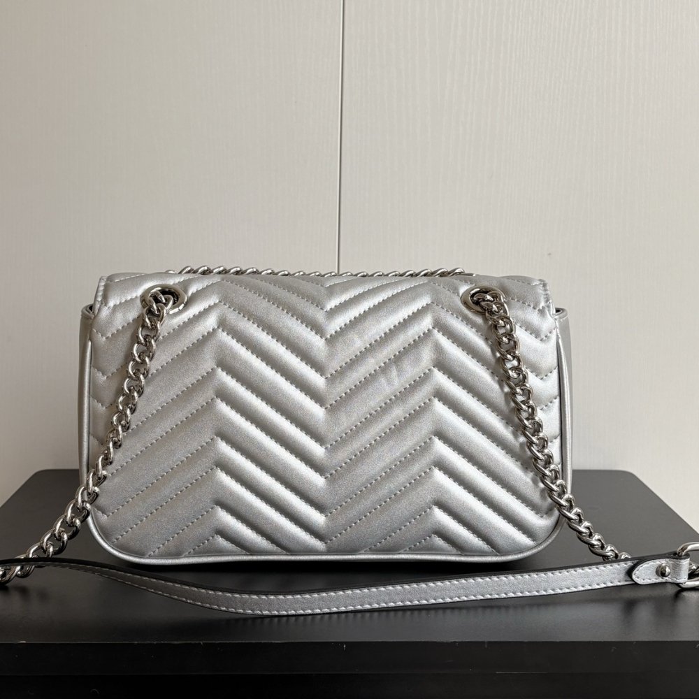 Gvc*1 Gg Marmont Medium Shoulder Bag Metallic Silver Leather 26Cm 443497 AAESP 8106