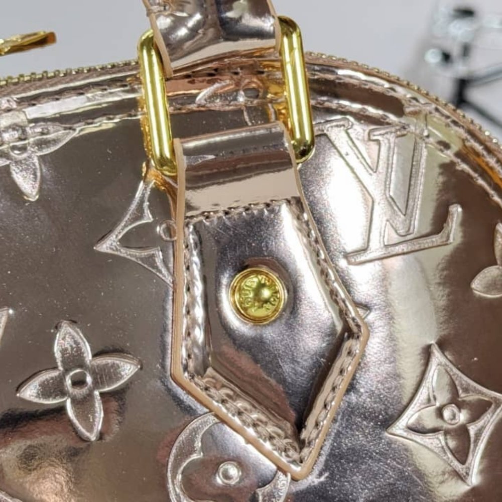 L0vis Vvtt0n Alma BB Copper Gold 23Cm M27037