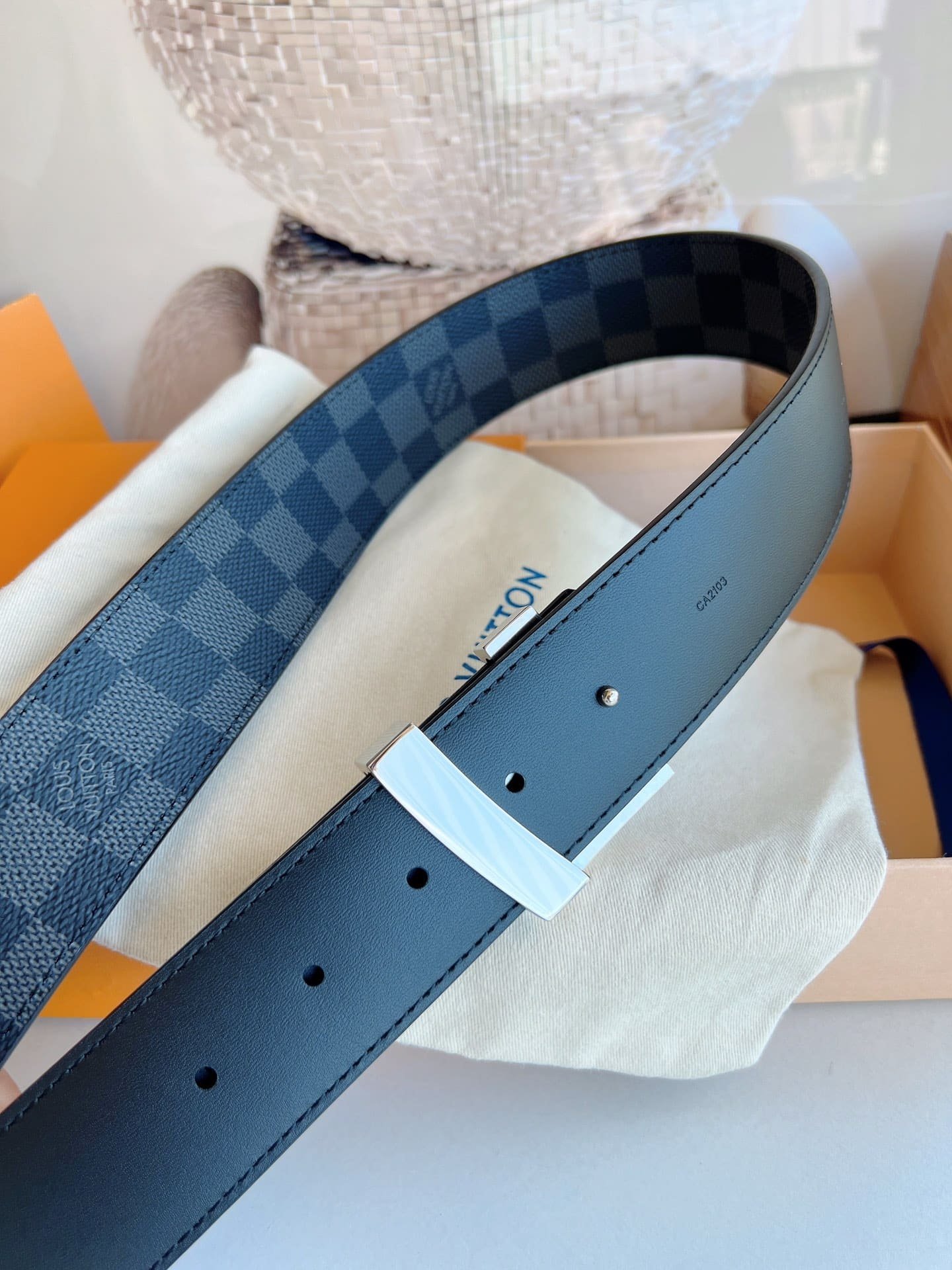 L0vis Vvtt0n Lv Initiales Reversible Belt Navy 40Cm