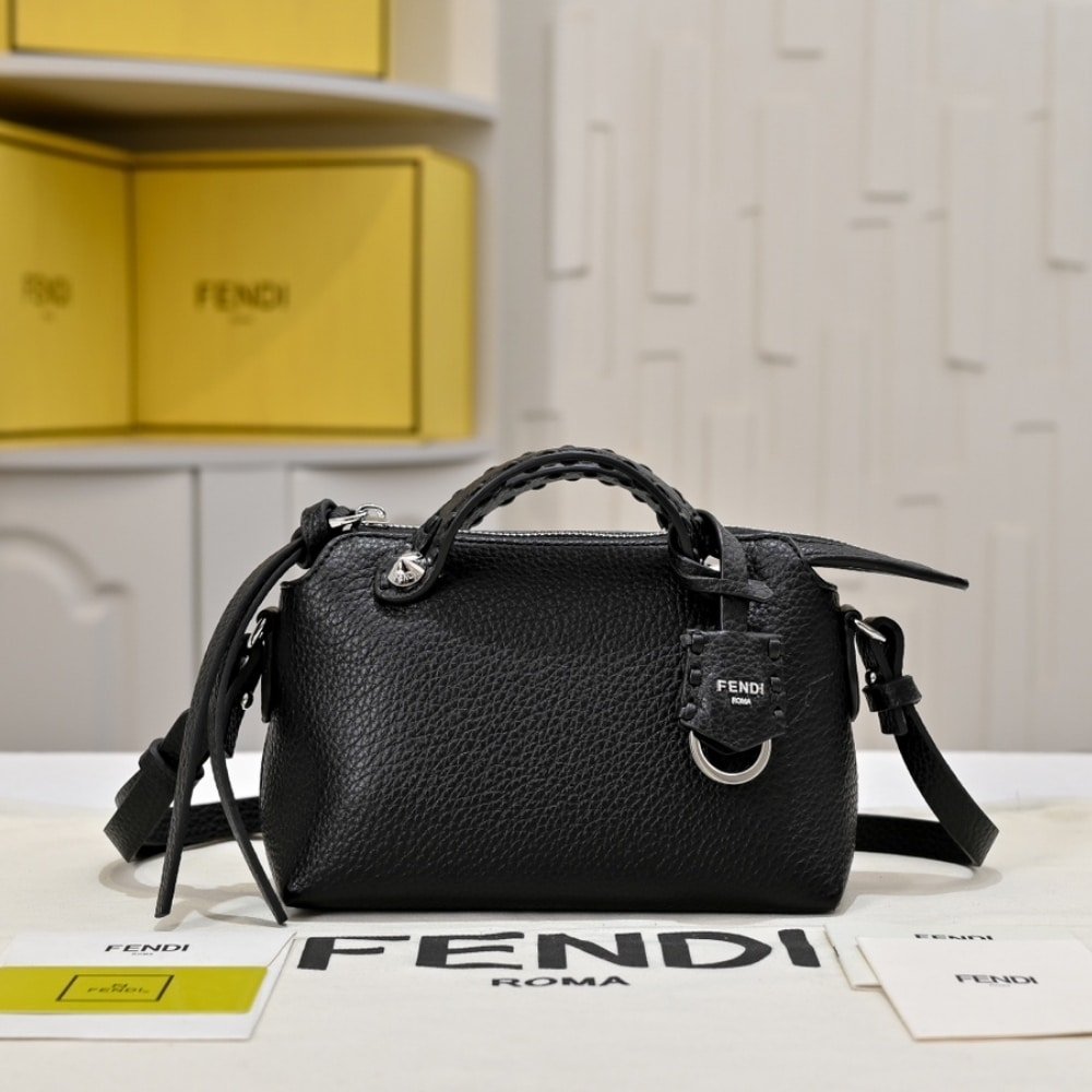 F**di By The Way Selleria Medium Black 20Cm 8Bl155Asu2F0Gxn