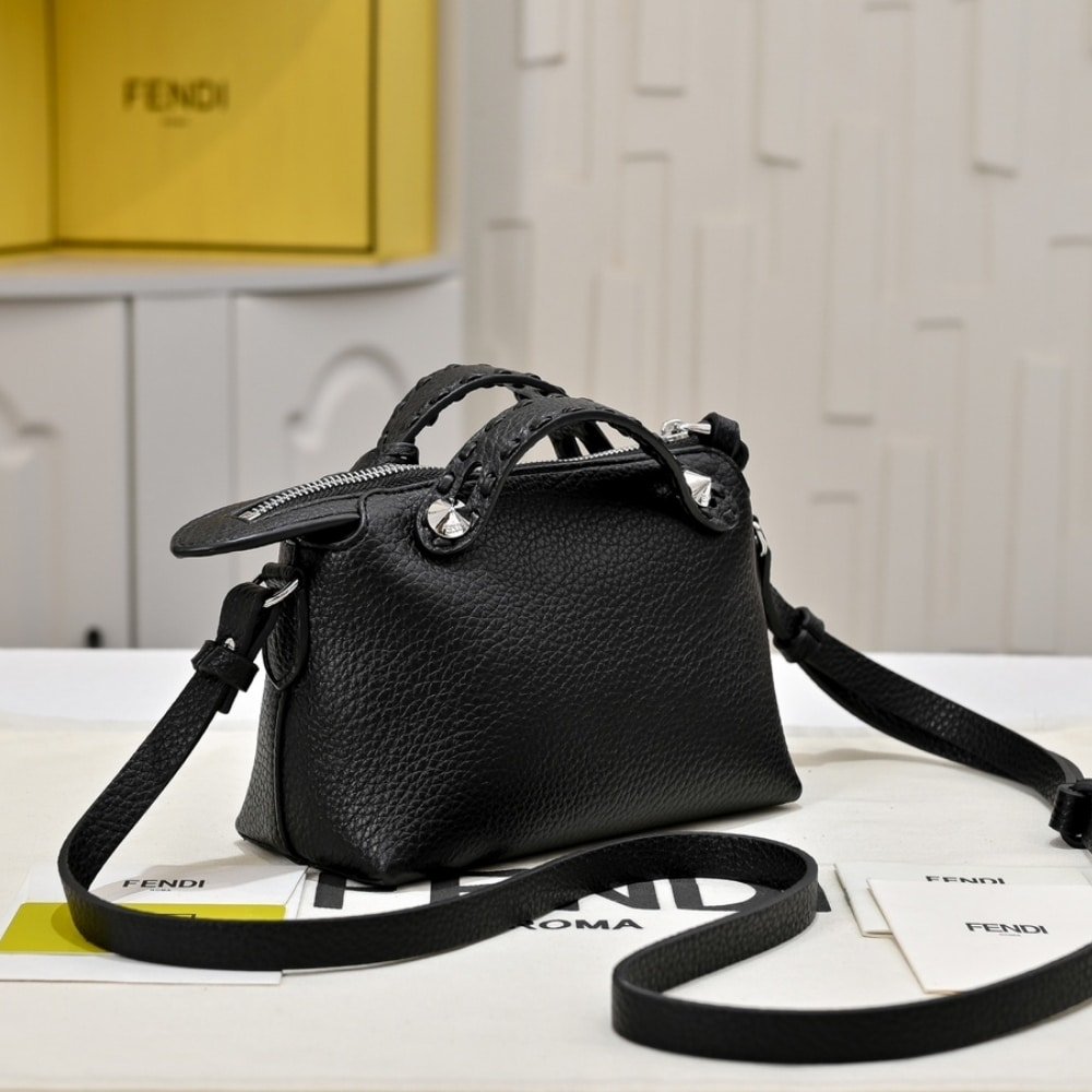 F**di By The Way Selleria Medium Black 20Cm 8Bl155Asu2F0Gxn