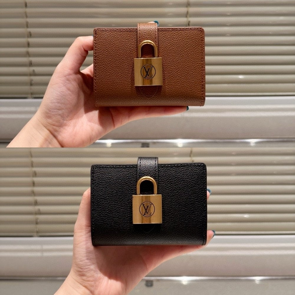 L0vis Vvtt0n Low Key Compact Wallet Black 11Cm M12408