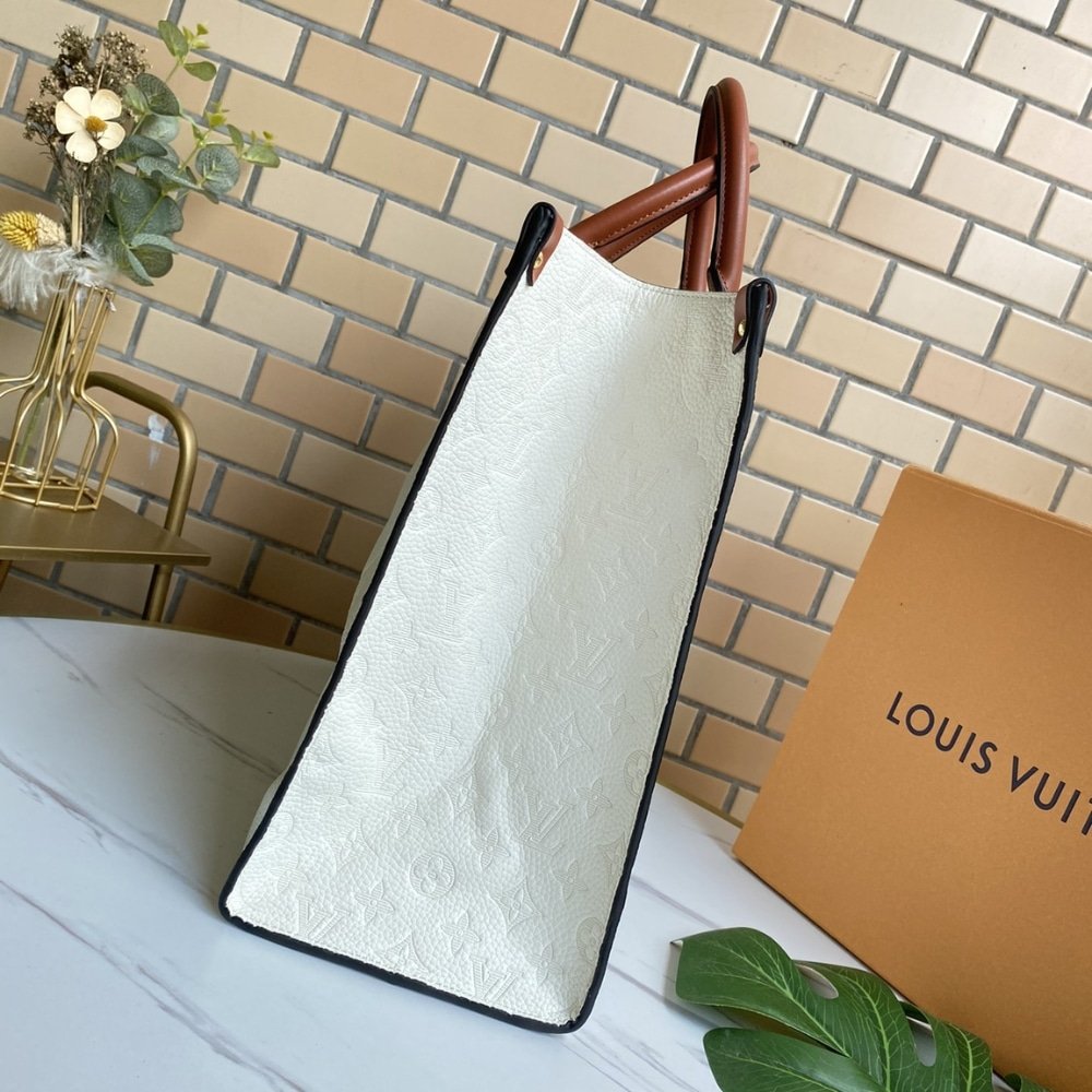 L0vis Vvtt0n Onthego GM White 41Cm M44558