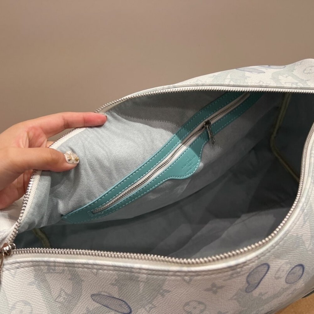 L0vis Vvtt0n Keepall Bandouliere 50 Crystal Blue 50Cm M22570