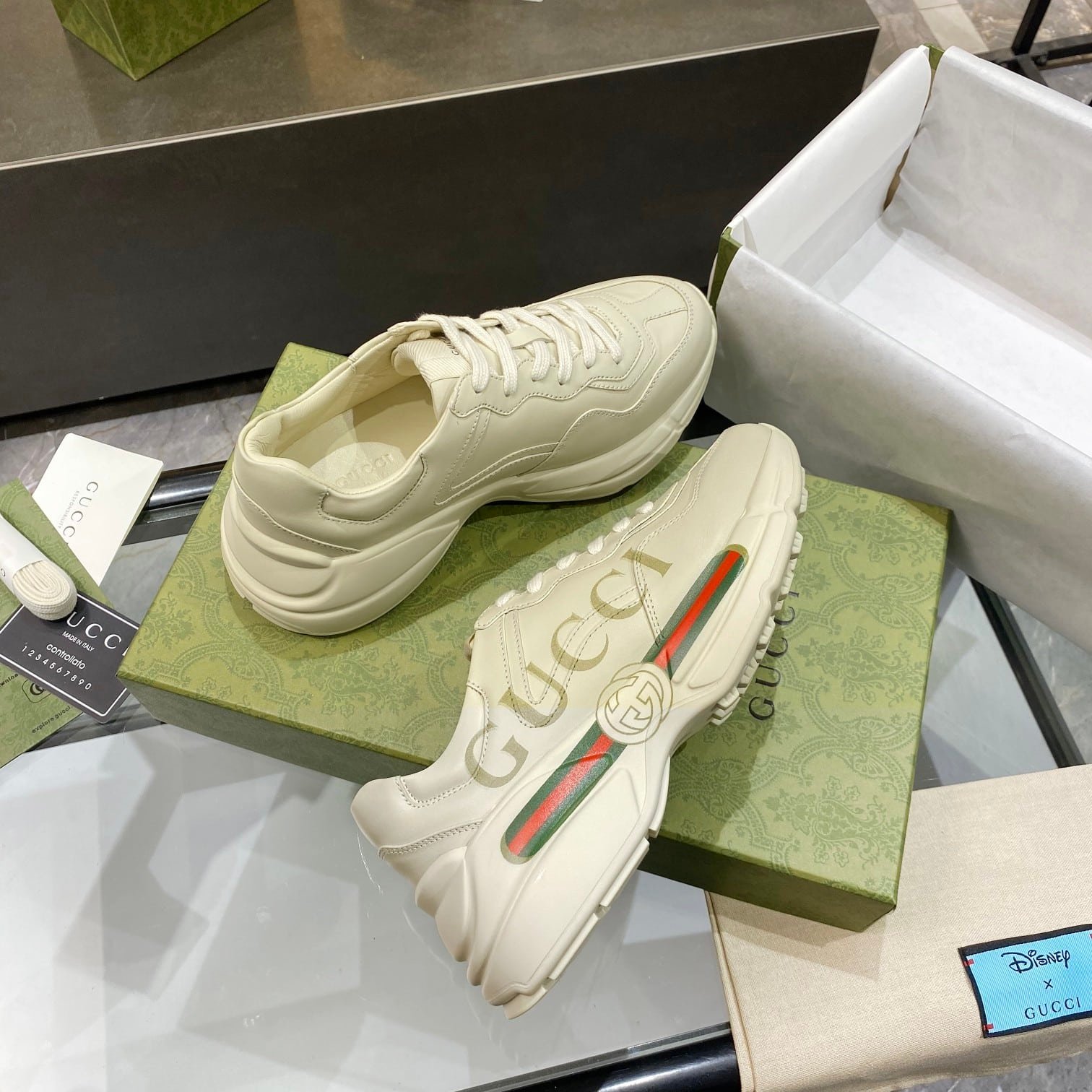 Gvc*1 Women Rhyton Gvc*1 Logo Leather Sneaker Beige 528892 Drw00 9522