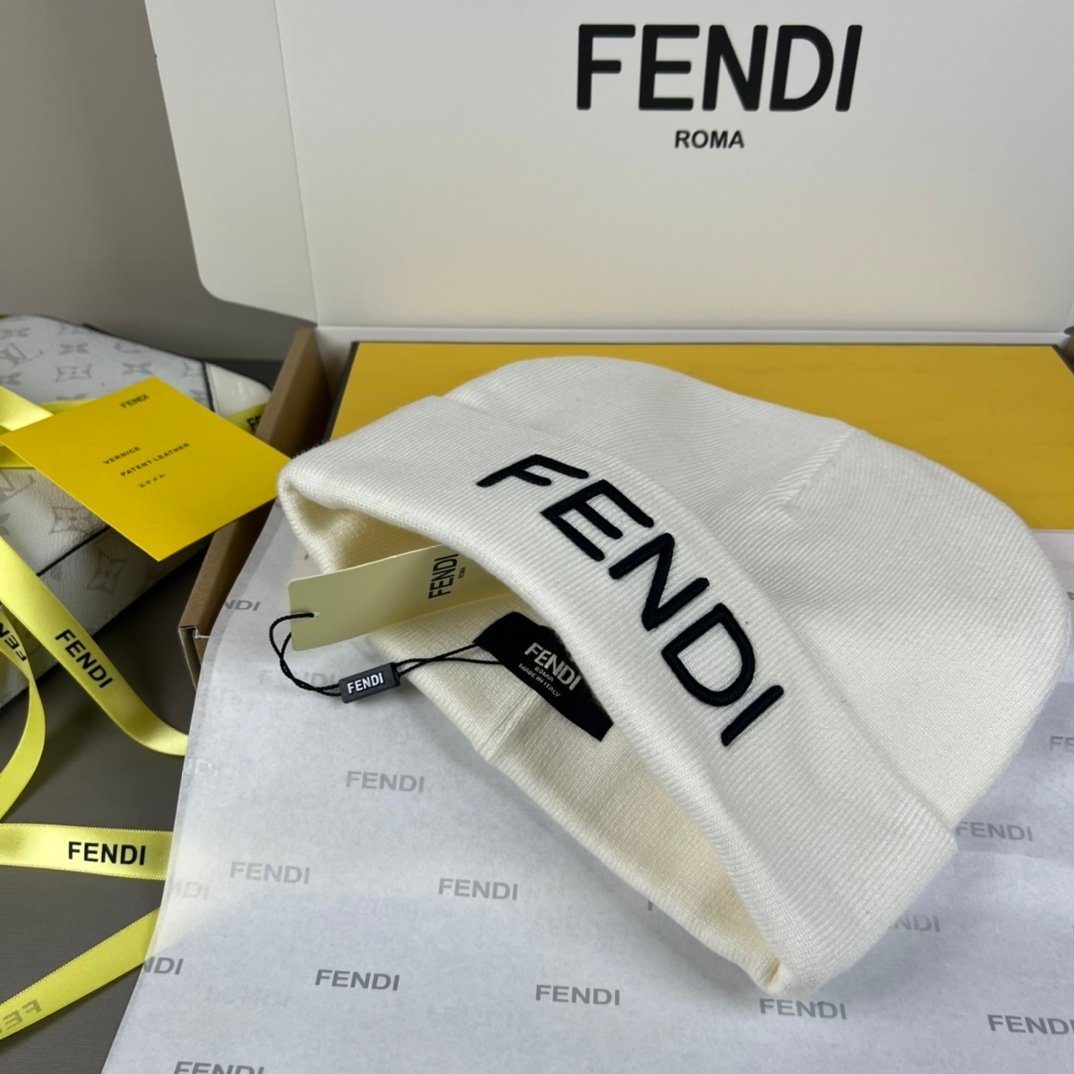 F**di Wool Hat White Fxq056Ai4Ff05Wl