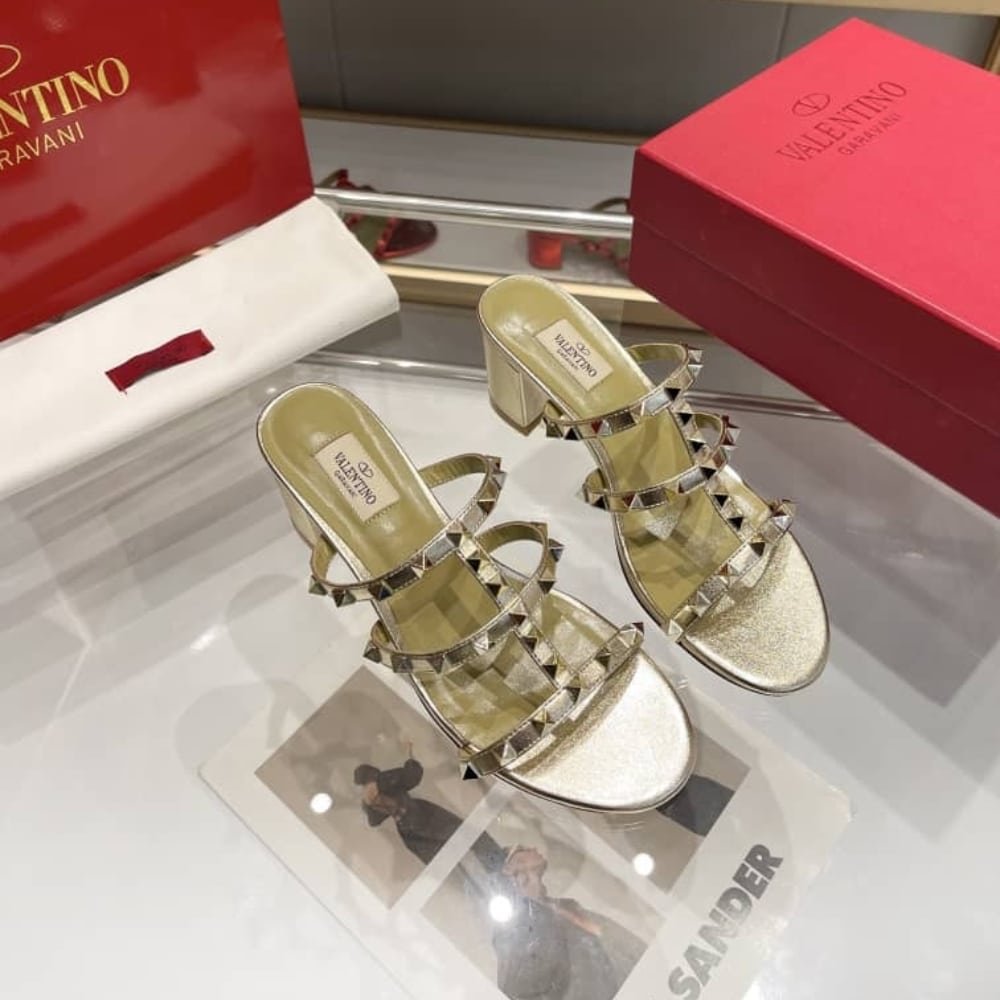 Va1e*ntin0 Garavani Rockstud Slide Sandal In Laminated Nappa Gold 6W2S0C47Qkh I8M