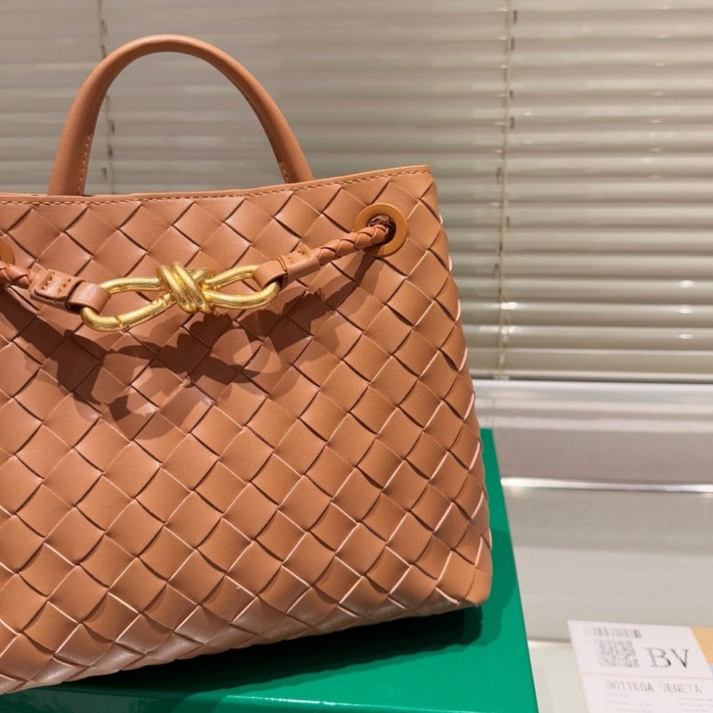 B0tt*ga Ven*ta Small Andiamo Bag In Cognac 25Cm