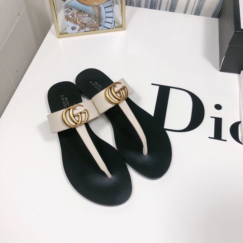 Gvc*1 Thong Sandals With Double G White Leather ‎497444 A3N00 9022