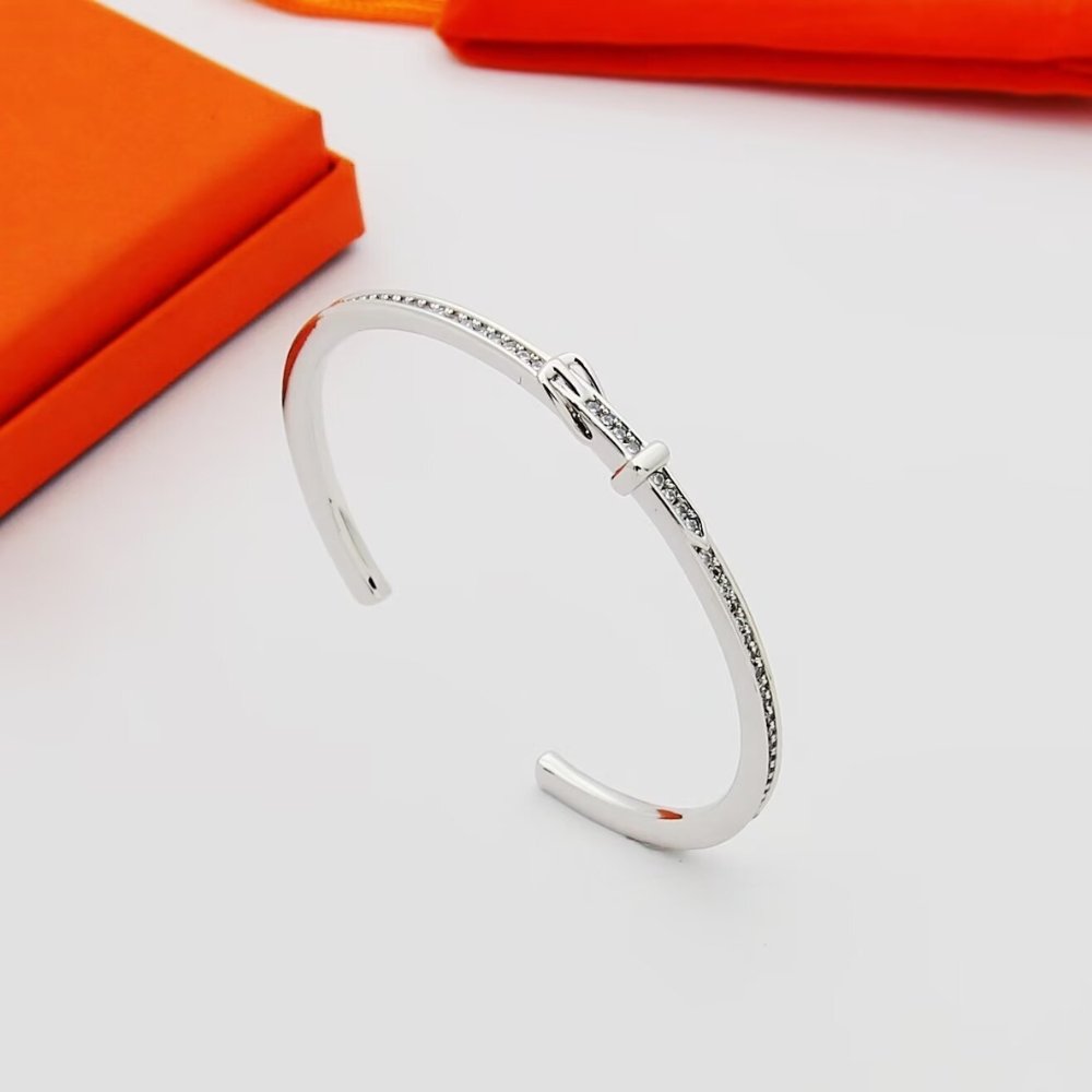 H**me5 Etriviere Bracelet White Gold H124407B 0015