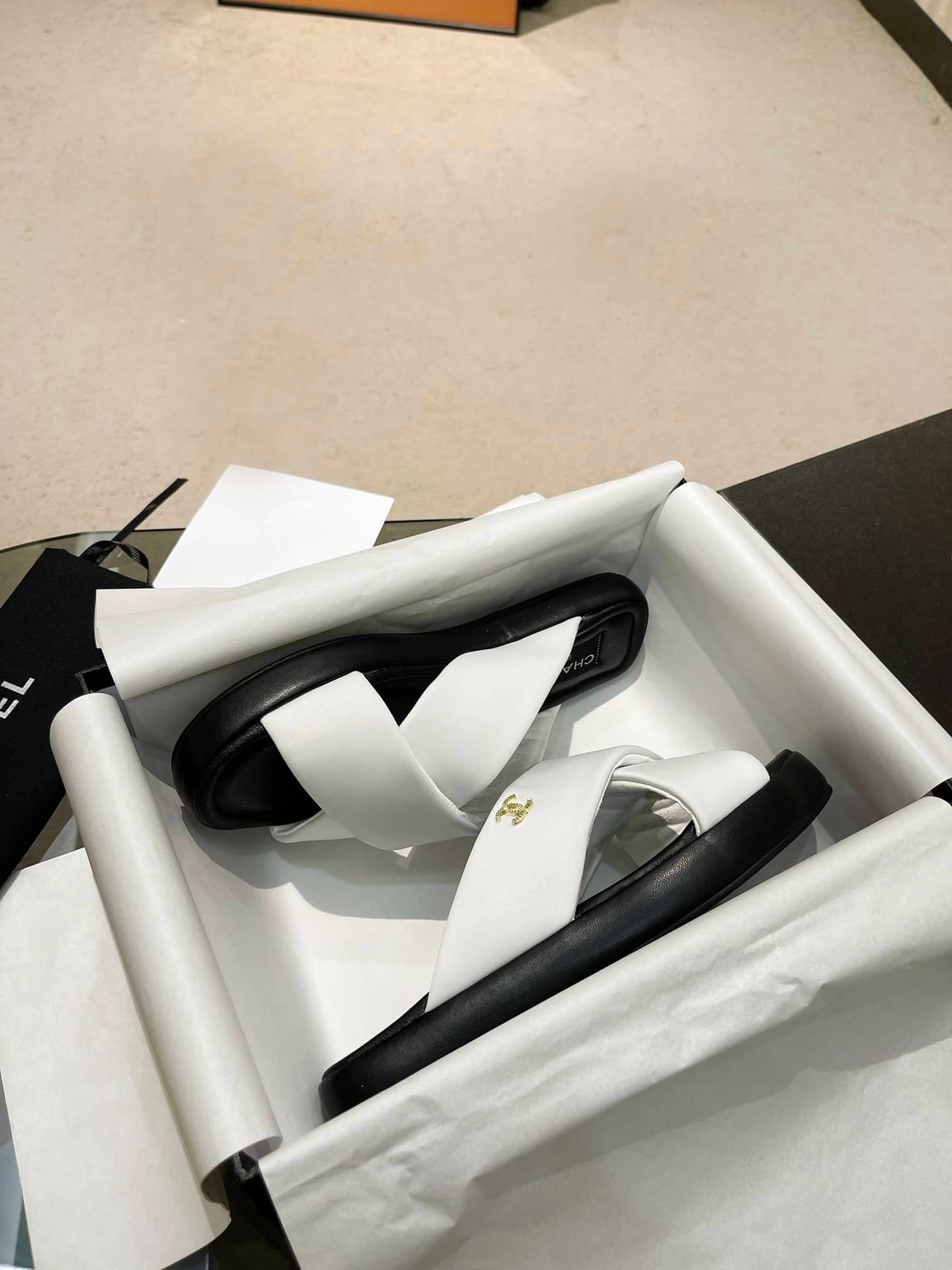 Ch**el Cc Logo Criss Cross Slides White