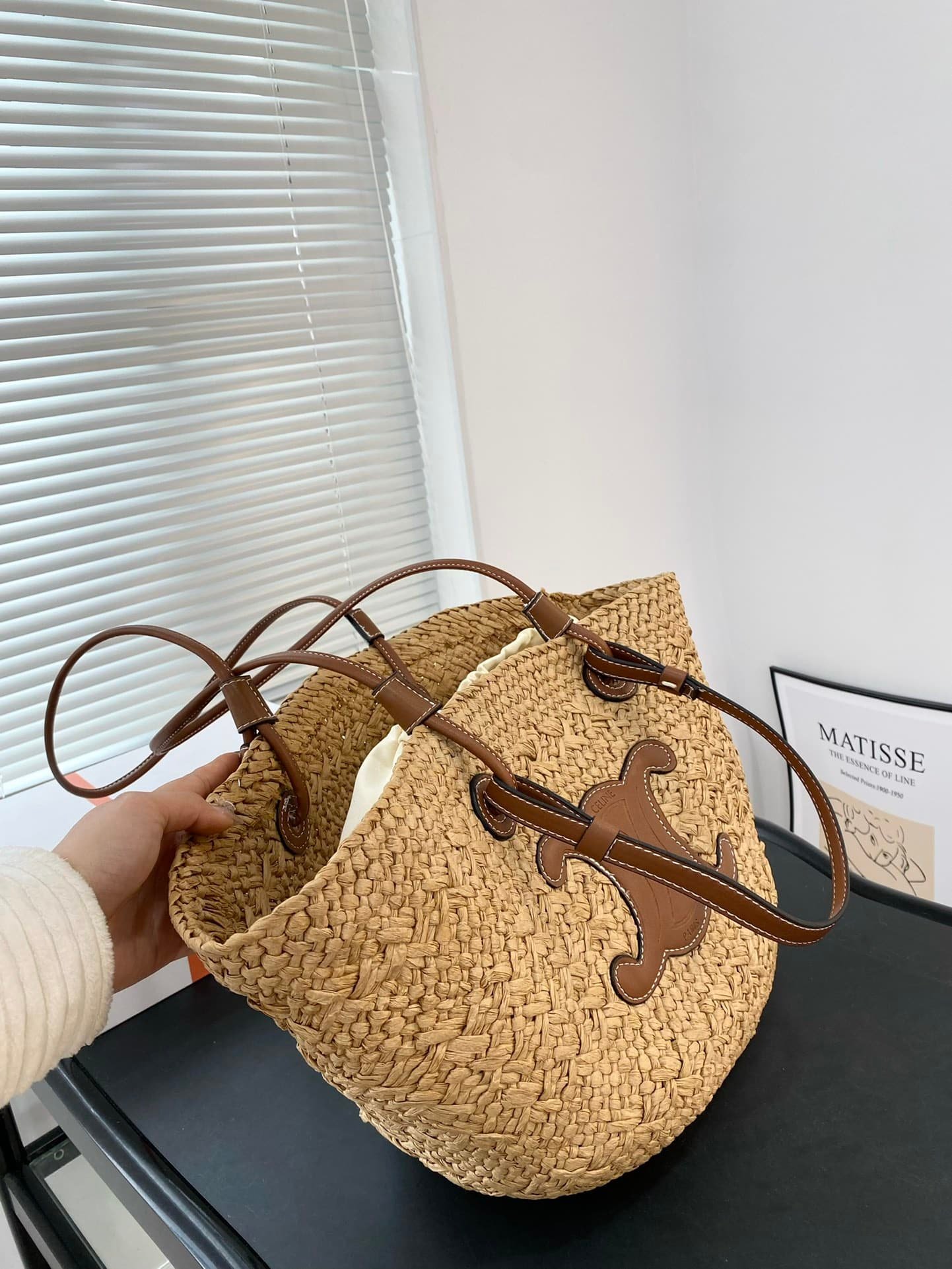 Ce1i*e Triomphe Panier In Raffia And Calfskin Tan 31Cm