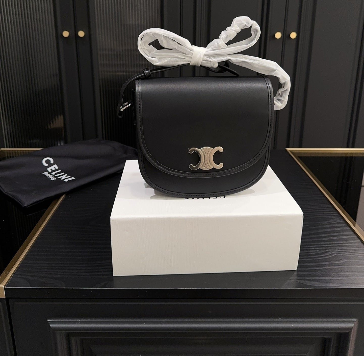 Ce1i*e Medium Besace Triomphe In S*pple Natural Black 22Cm 114453Fh1 38Si