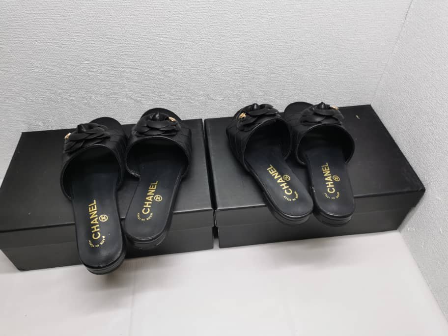 Ch**el Camellia Leather Slides Black