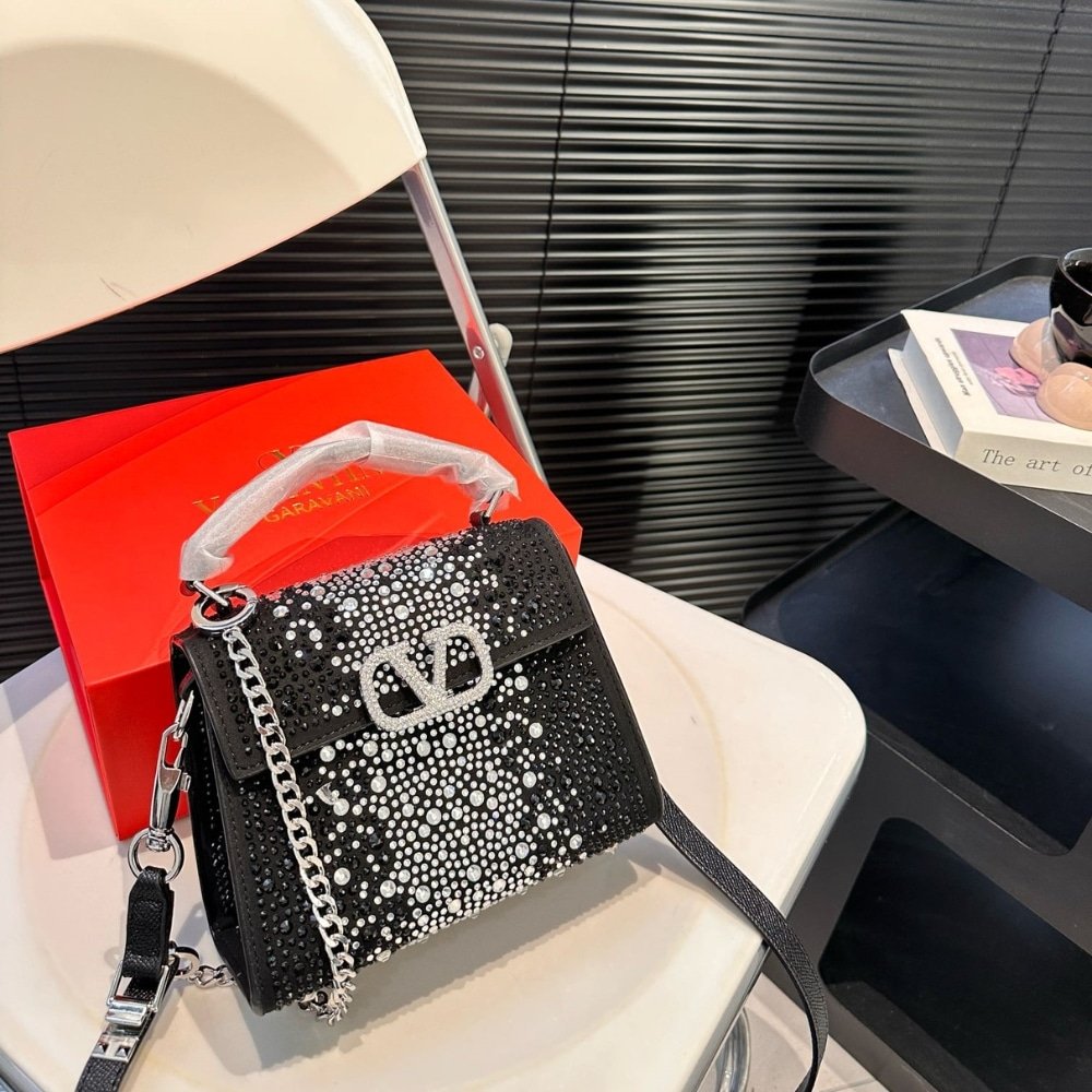 Va1e*ntin0 Garavani Mini Vsling Handbag With Sparkling Embroidery Black 19Cm