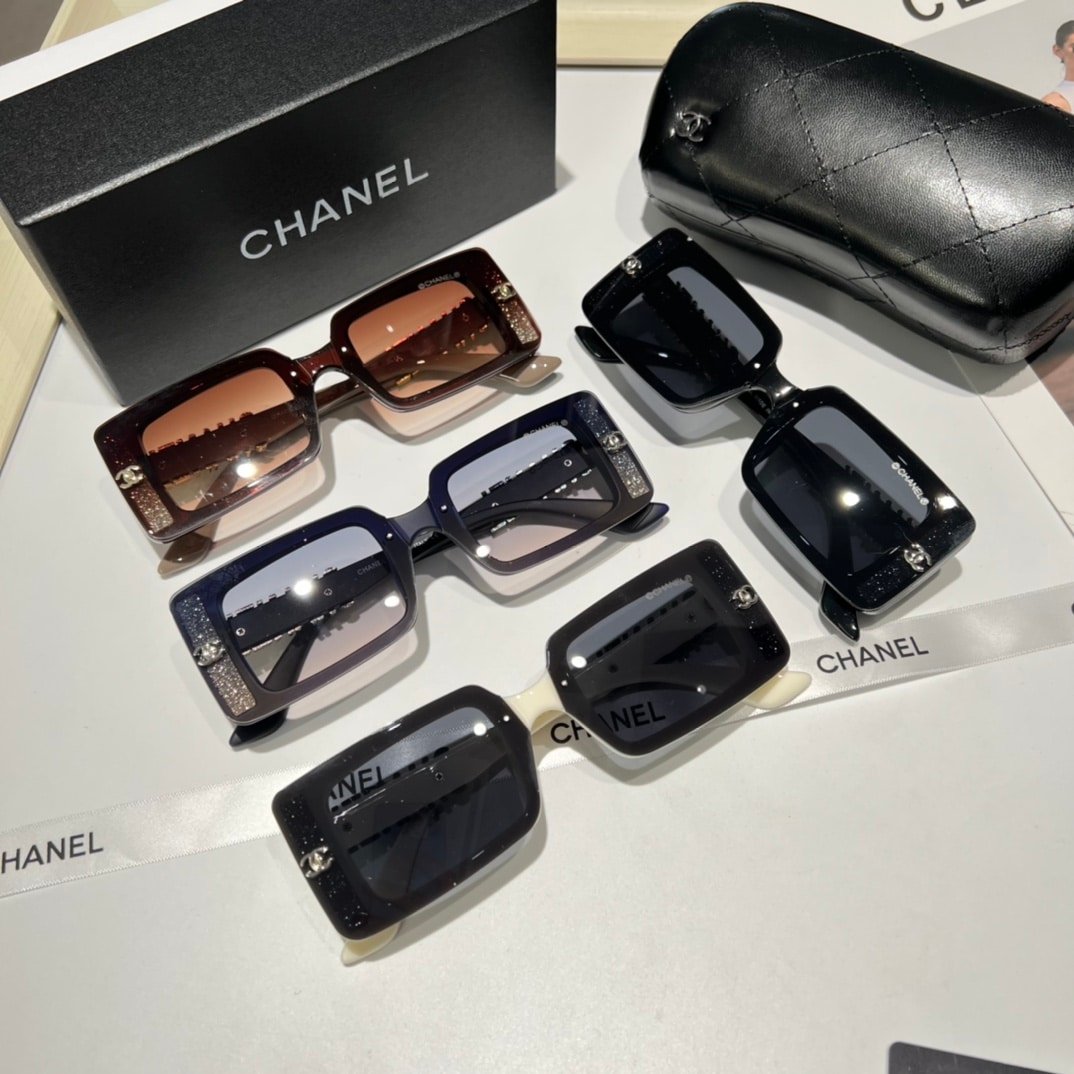 Ch**el Rectangle Shiny Design Gradient Sunglasses Brown