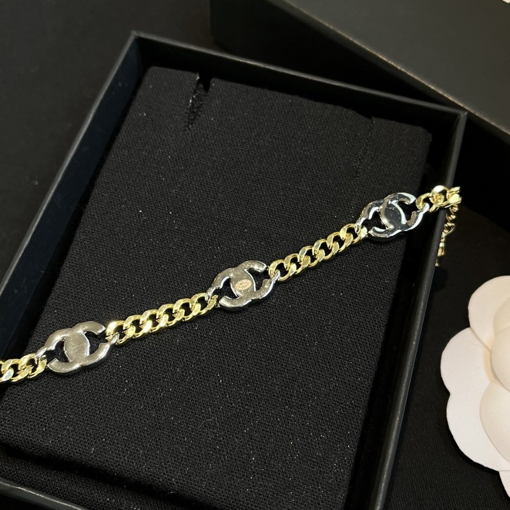 Ch**el Interlocking Bracelet Gold Silver And Transparent Ab6442 B06011 Nc835