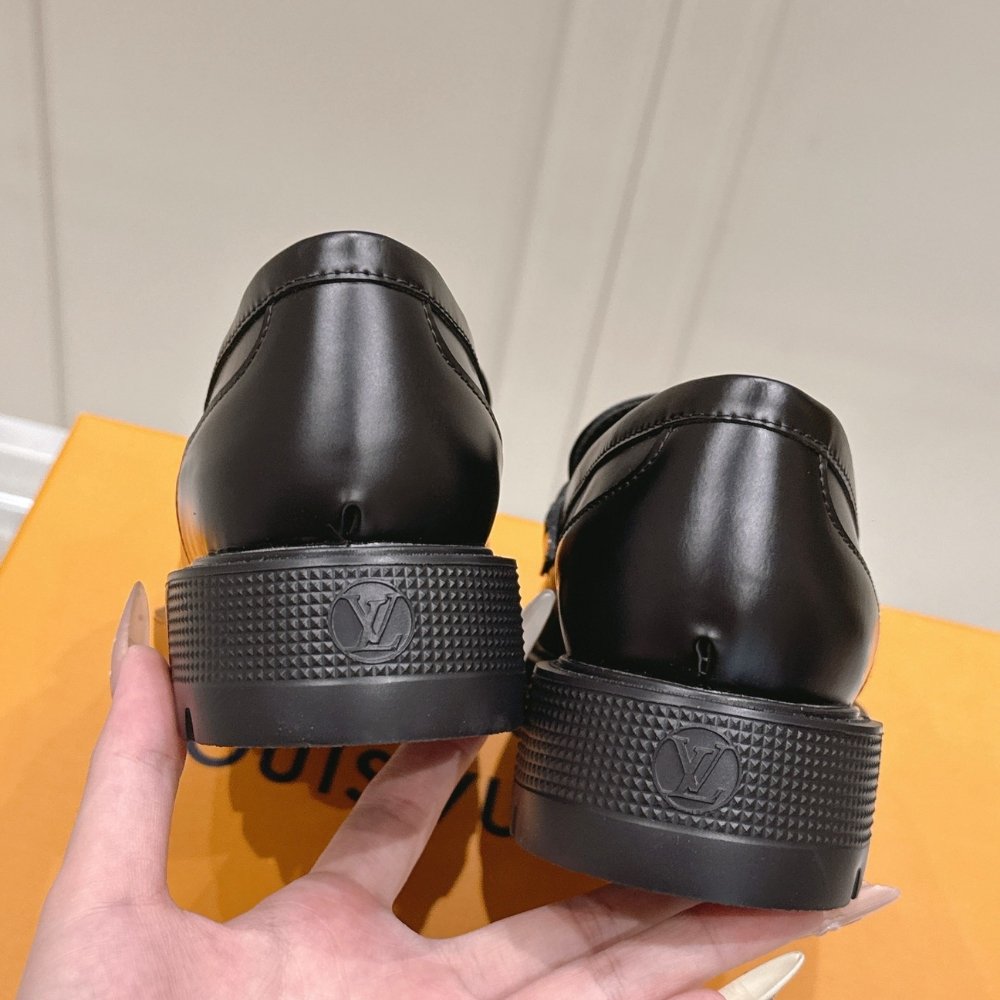L0vis Vvtt0n District Flat Loafer Black 1Aibyh
