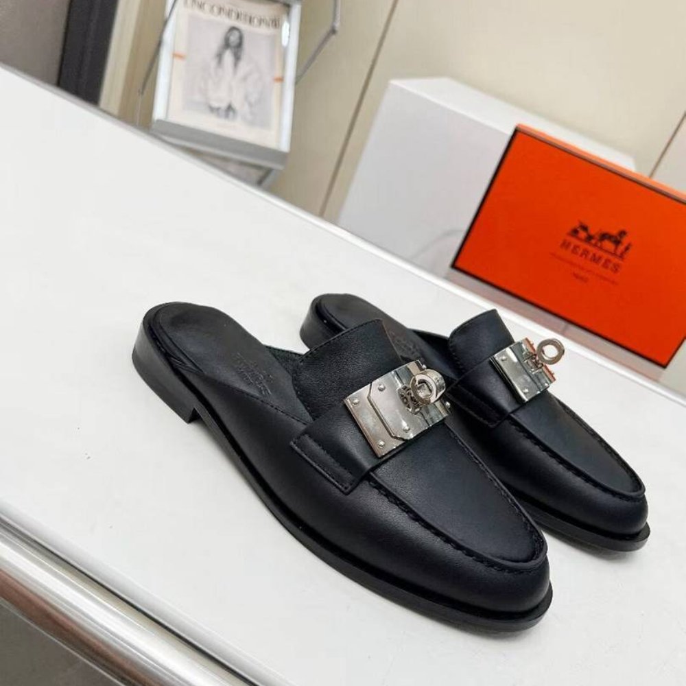 H**me5 Lota Mule Black H241159Z 02350