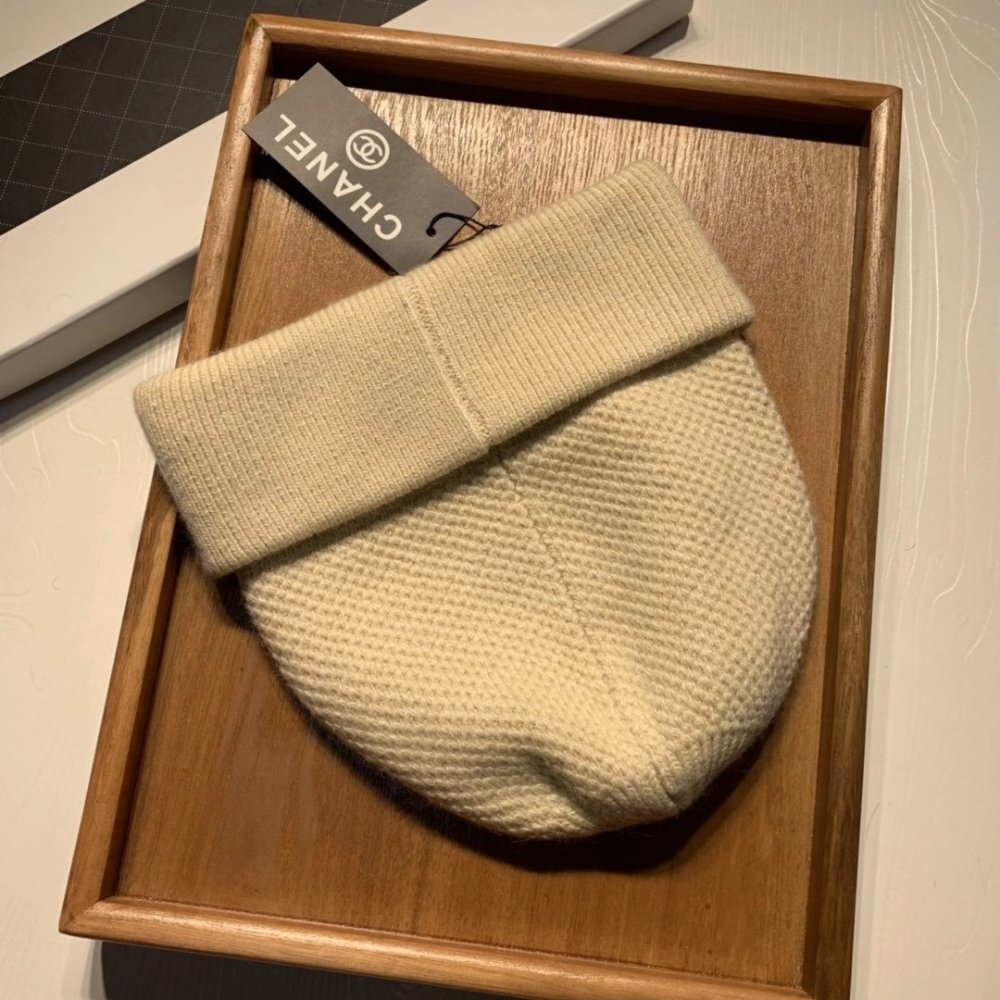 Ch**el Cc Logo Cashmere Beanie Beige