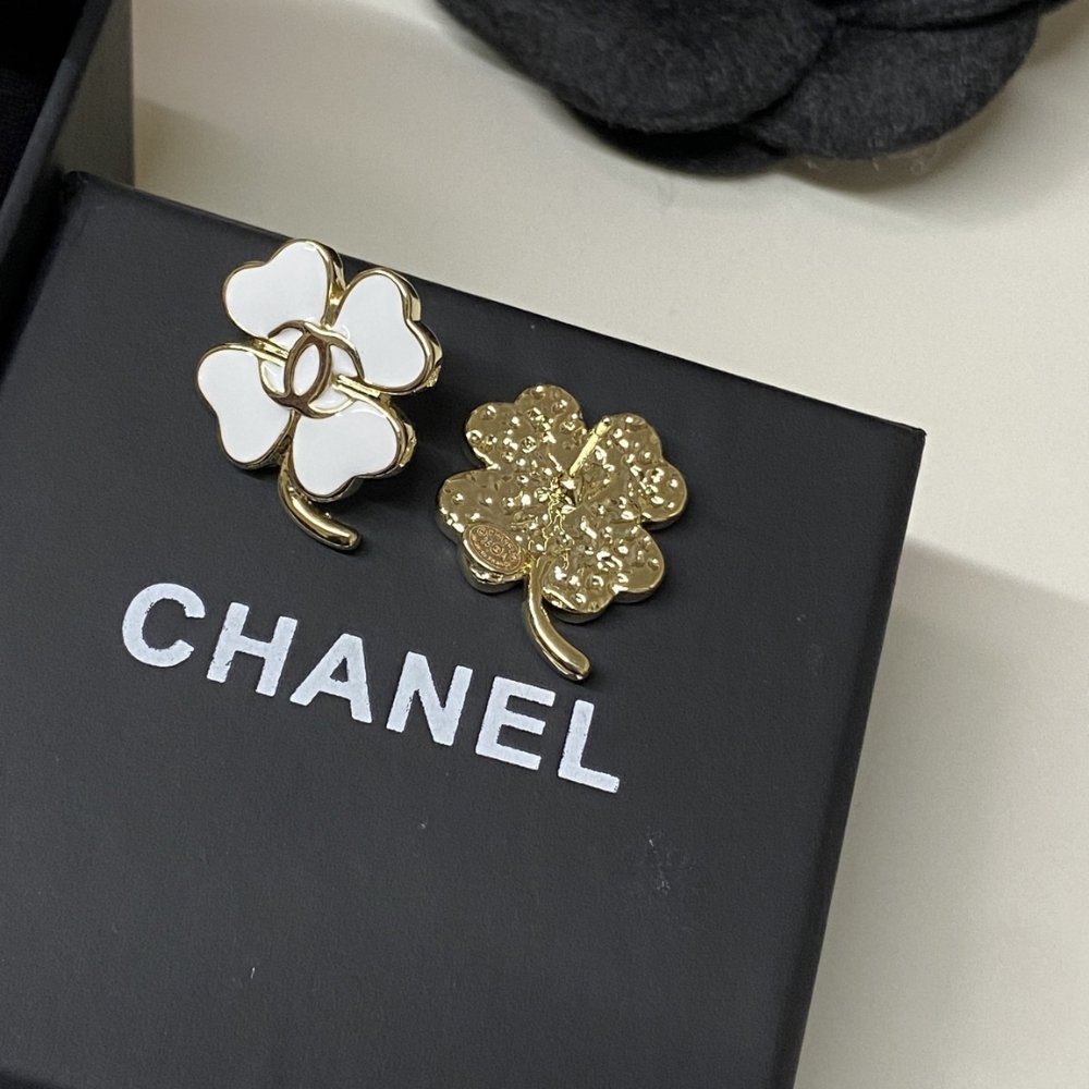 Ch**el Stud Earrings In Gold Metal With Resin Hardware Abf317 B19851 Nafgv