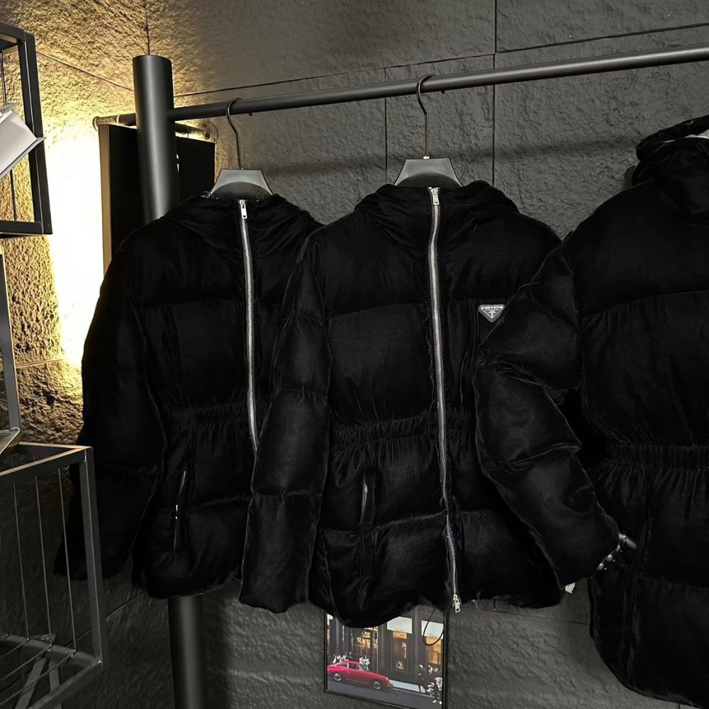 Pra*a Velvet Down Jacket Black 292214 18H4 F0008 S Ooo