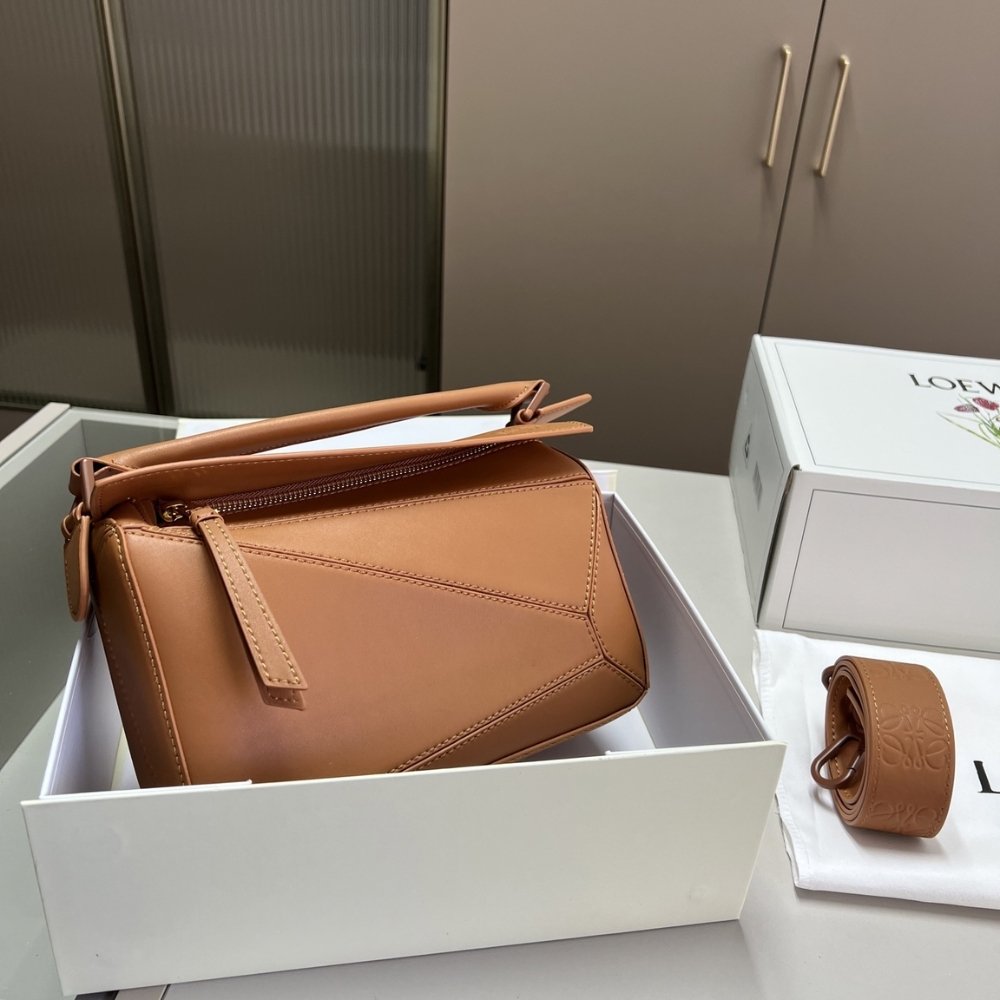 L0ew* Small Featherlight Puzzle Bag Brown 24Cm A510S21X88 3627