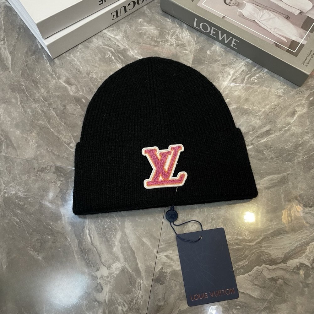 L0vis Vvtt0n Only Lv Beanie Black