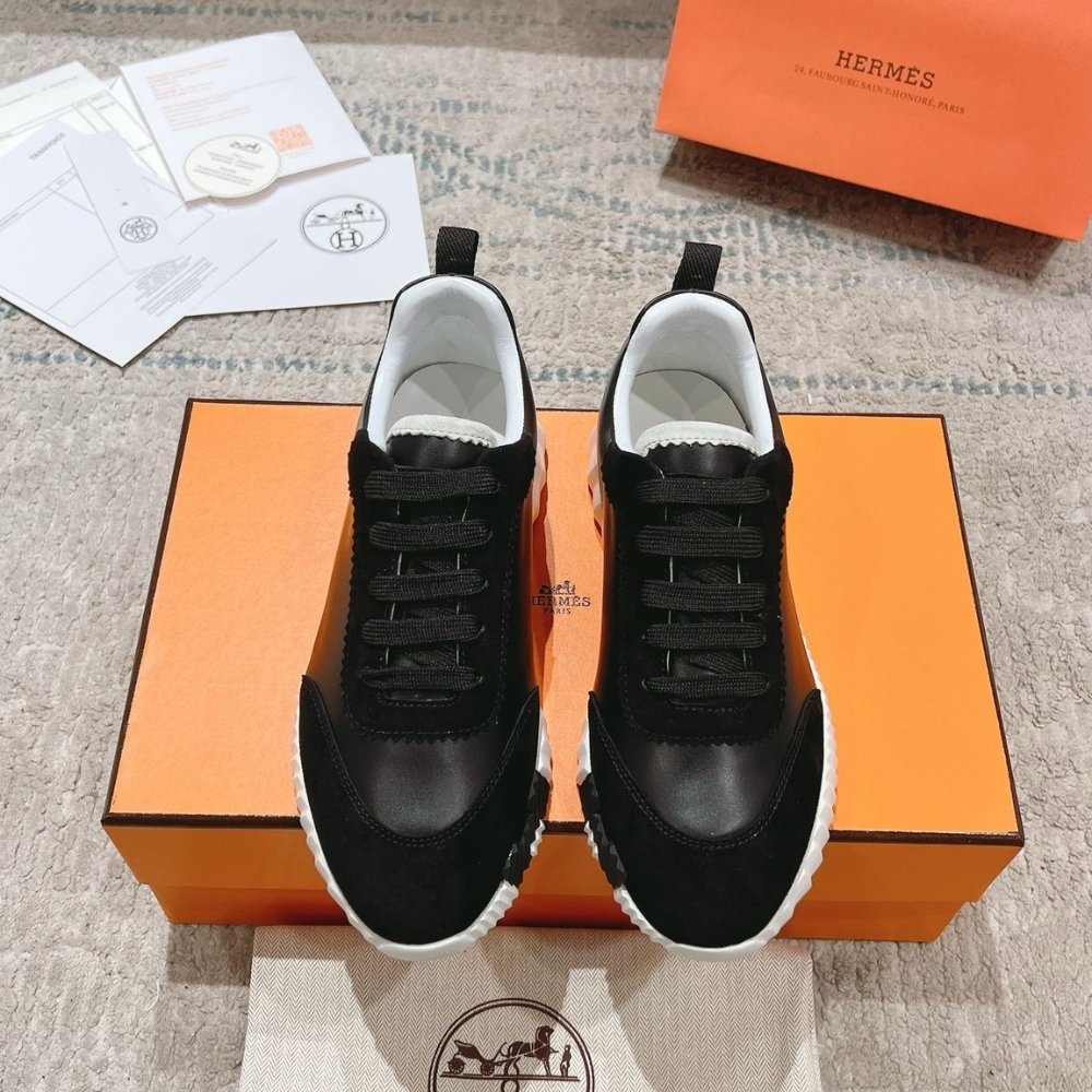 H**me5 Bouncing Sneaker Black And White H221898Zh01400