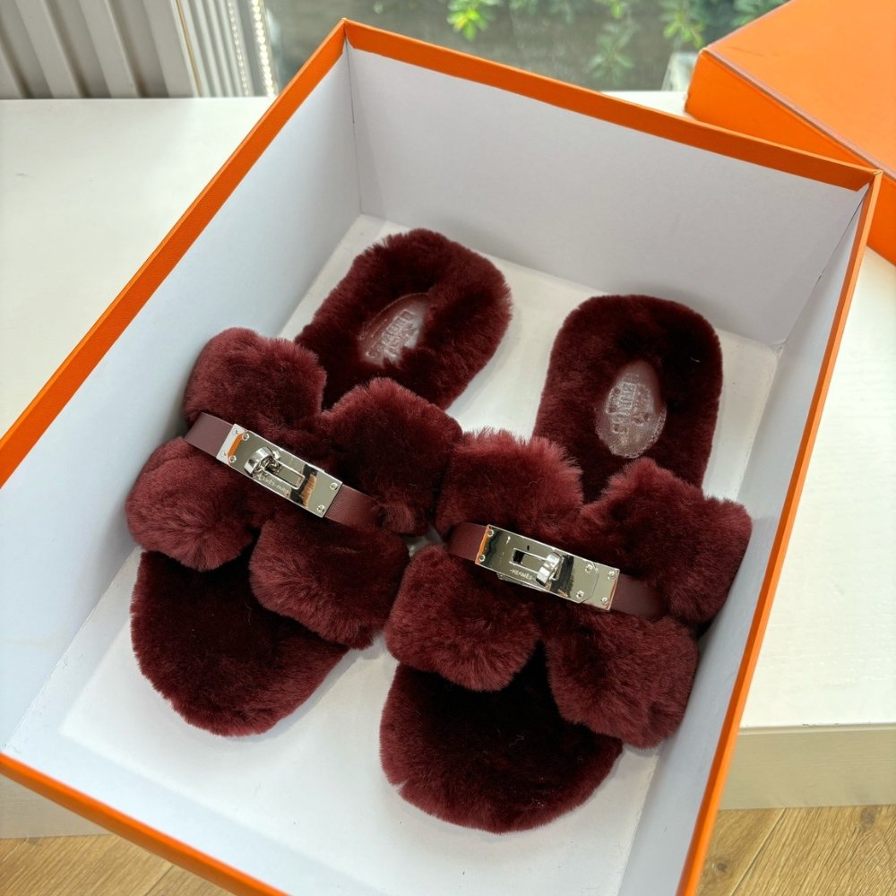 H**me5 Shearling Fur Oran Silver Buckle Sandal Wine Red Wool