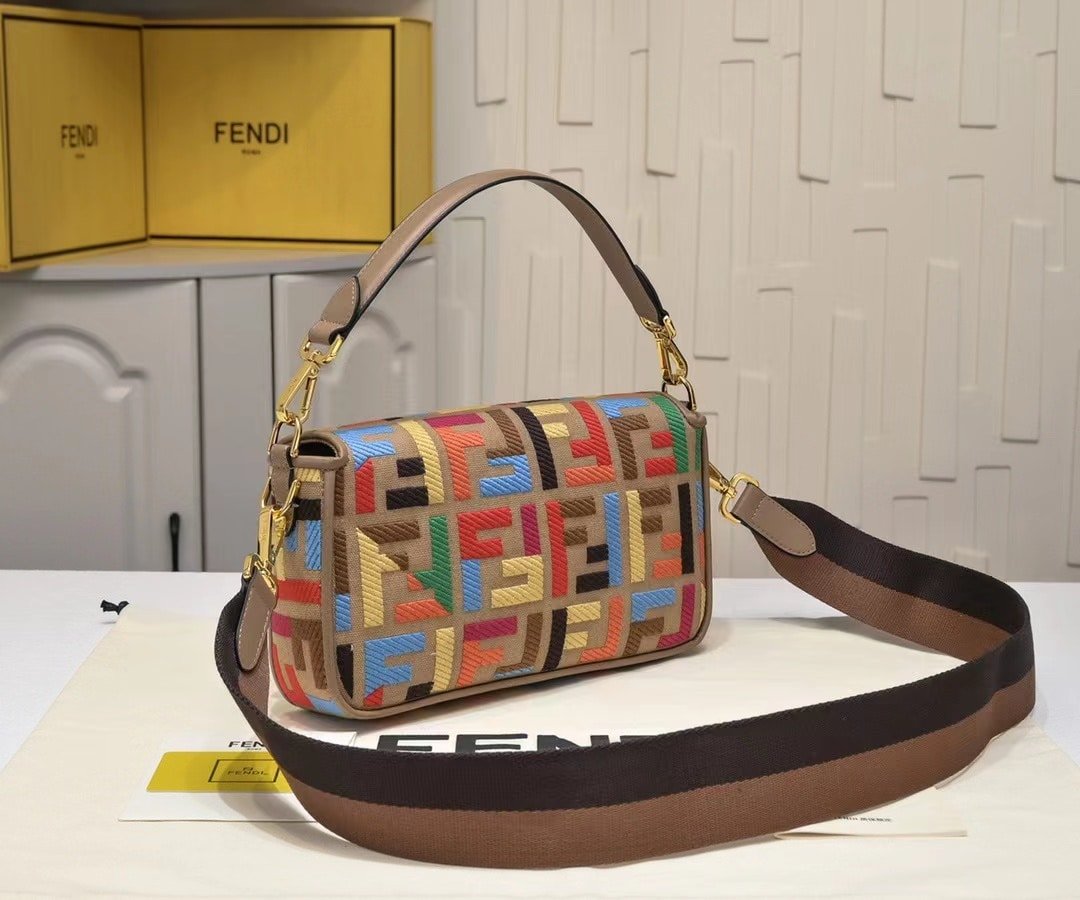 F**di Baguette Multicolor 8Br600Ahw7F18H2