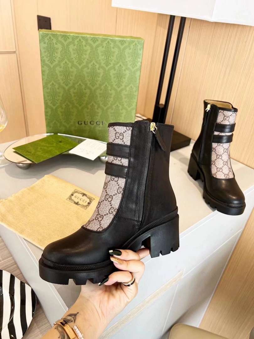 Gvc*1 Women’s Gg Ankle Boot With Buckles Black And Beige 701100Uvv201182