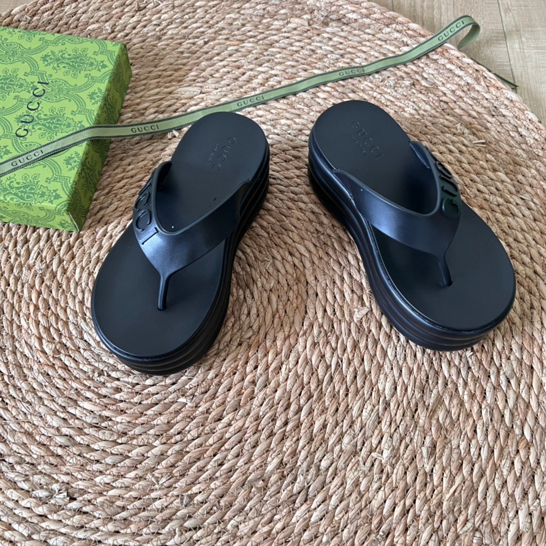 Gvc*1 Tarifa Rubber Platform Flip Flops Black
