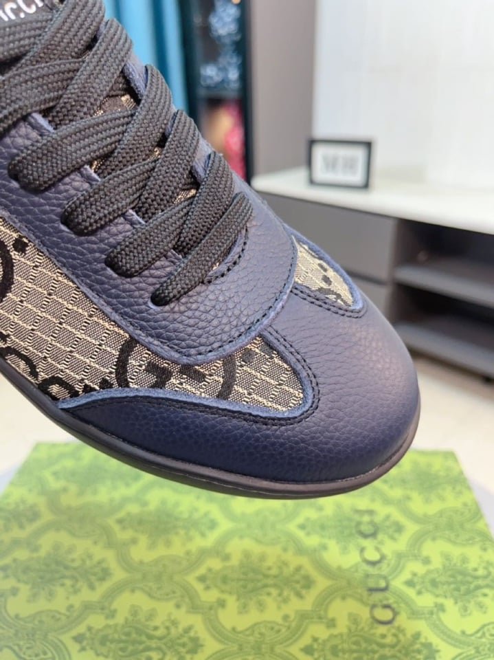 Gvc*1 Gg Canvas And Leather Low Top Sneaker Blue