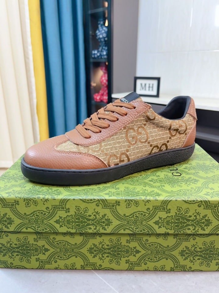 Gvc*1 Gg Canvas And Leather Low Top Sneaker Brown