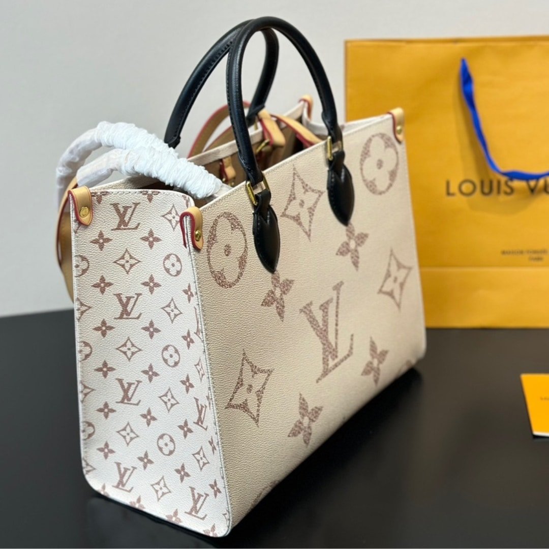 L0vis Vvtt0n Onthego Mm Monogram Canvas Dune 35Cm M46912