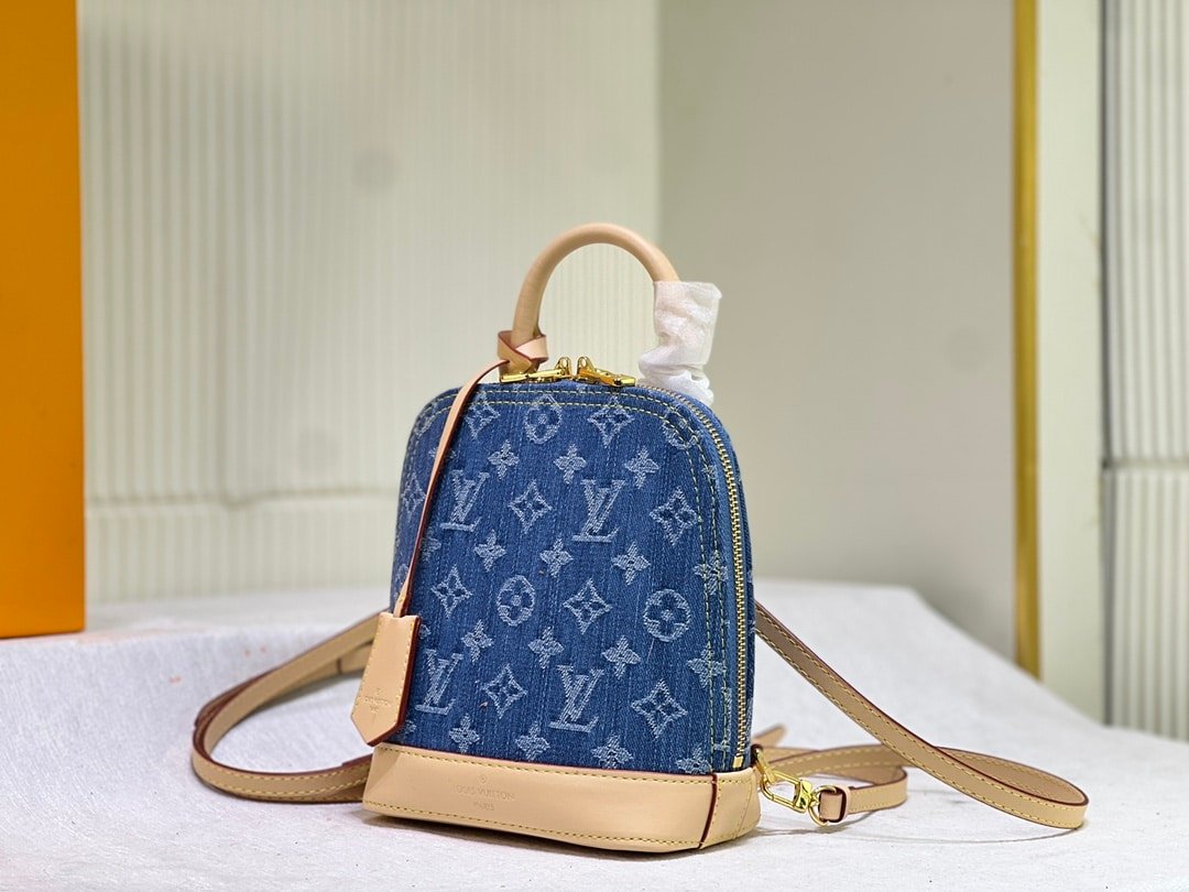 L0vis Vvtt0n Alma Backpack Blue Denim 20Cm