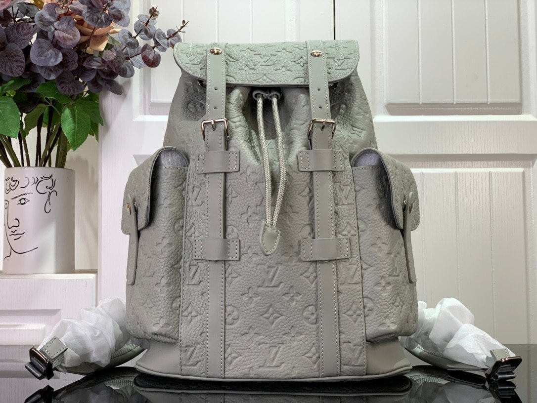 L0vis Vvtt0n Christopher PM Backpack Khaki 39Cm M23146