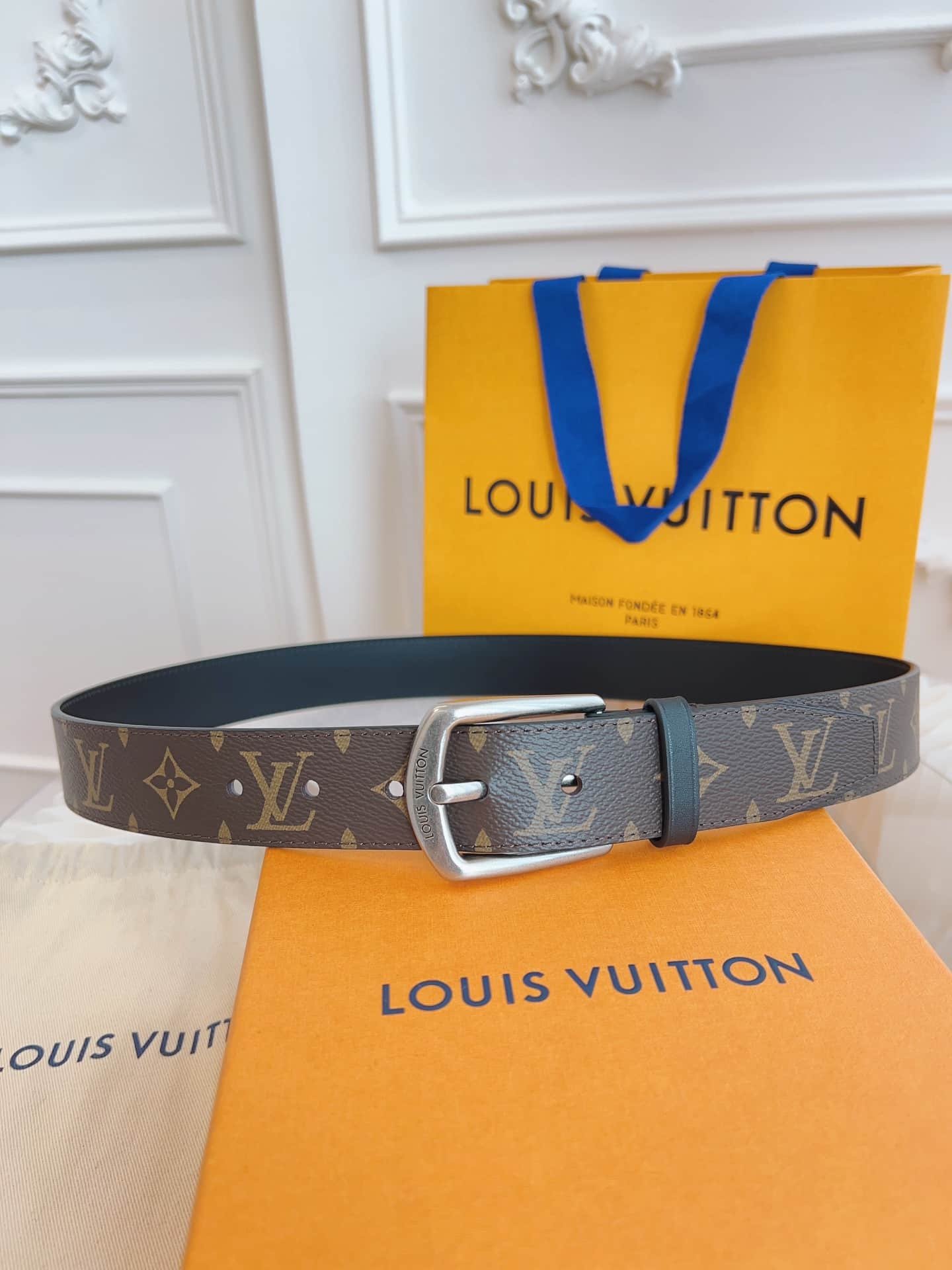 L0vis Vvtt0n Belt Monogram Leather Brown Silver Hardware 35Mm