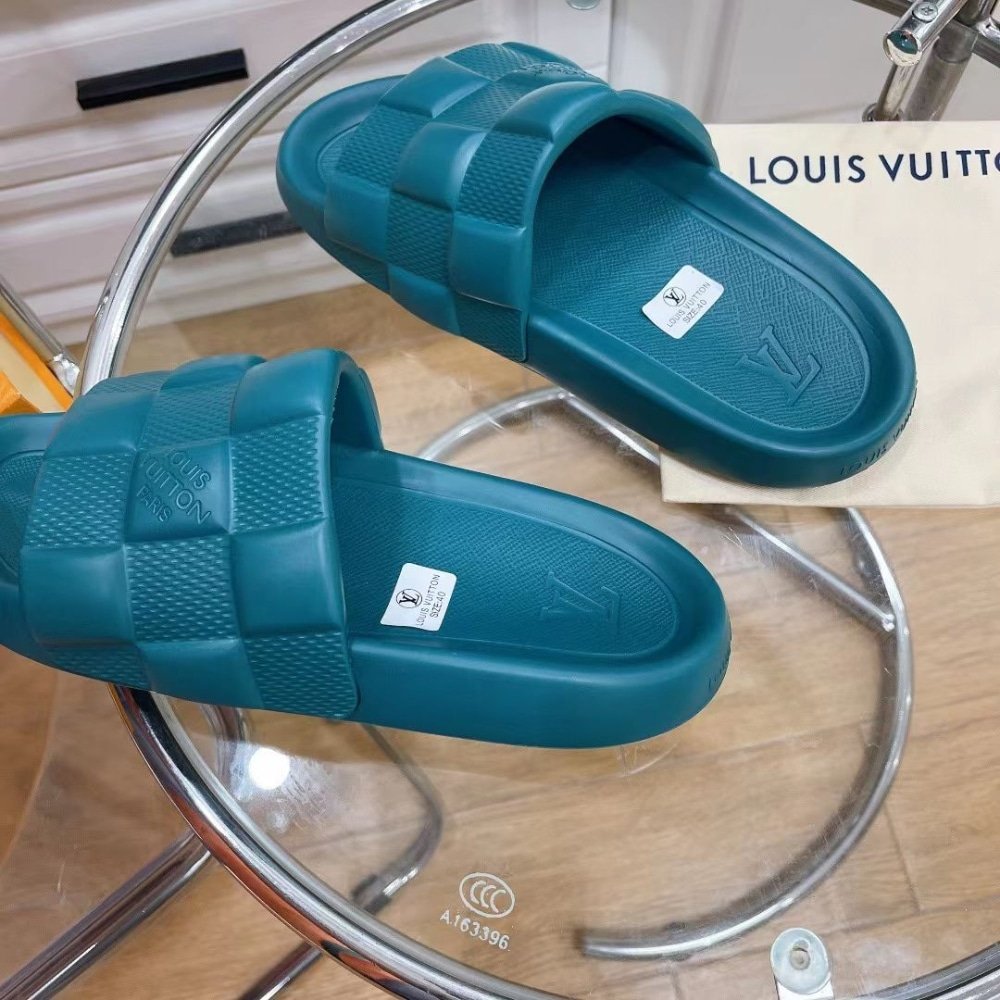 L0vis Vvtt0n Waterfront Mule Maxi Damier Rubber Blue
