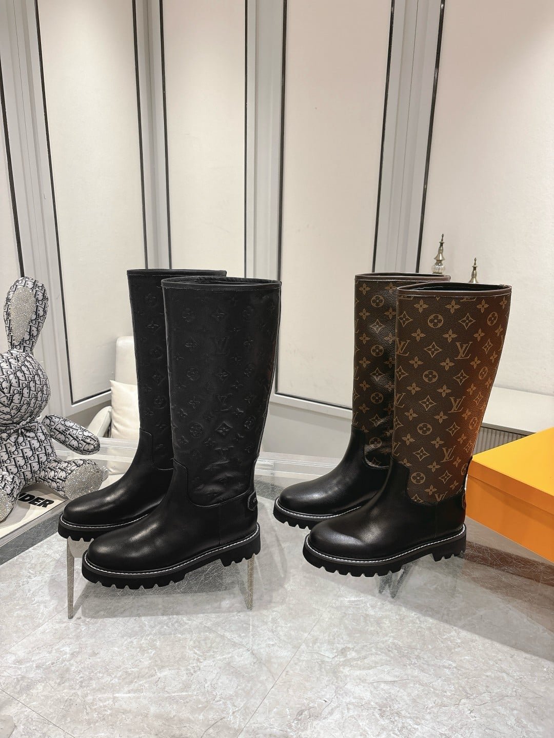L0vis Vvtt0n Territory Flat High Boot Black 1Add2X