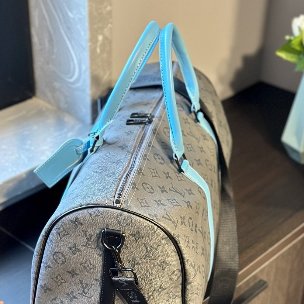 L0vis Vvtt0n Keepall Bandoulière 45 Monogram Eclipse Reverse Coated Canvas Turquoise 45Cm M11481