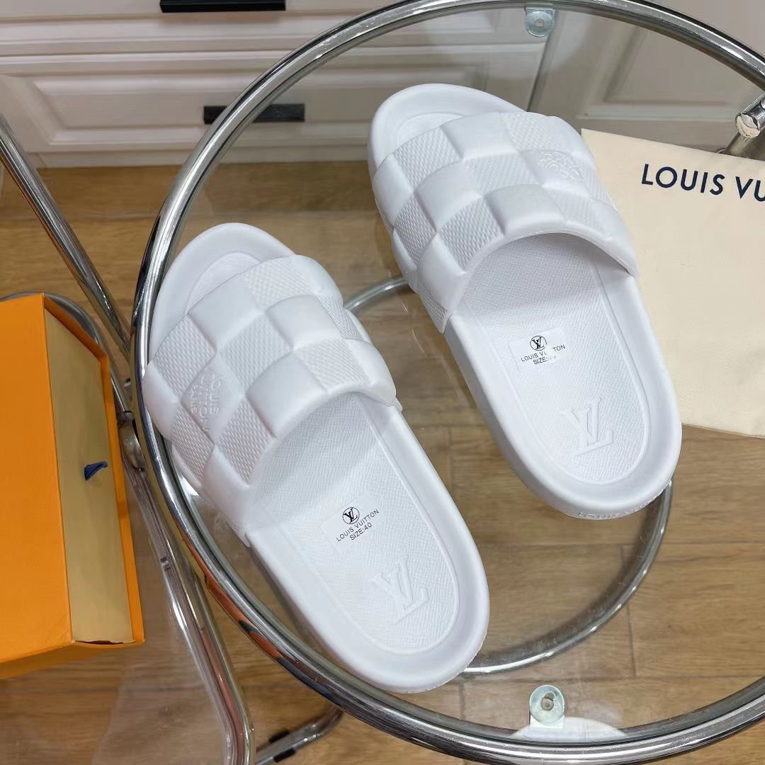 L0vis Vvtt0n Slide White